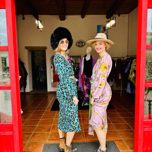 Wrap dress    *Lola